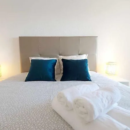 Sunset Apartment E Pool E Sea View E Wifi E The Strip Albufeira דירה אלבופיירה