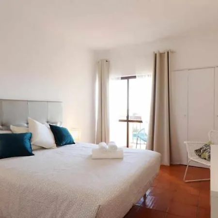 Sunset Apartment E Pool E Sea View E Wifi E The Strip Albufeira * אלבופיירה